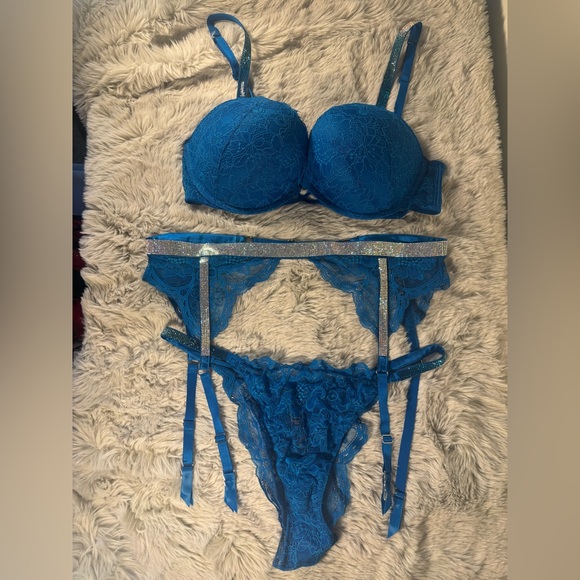 NWOT Victoria’s Secret Blue Rhinestone Shine Ombre Lace Lingerie Full Set